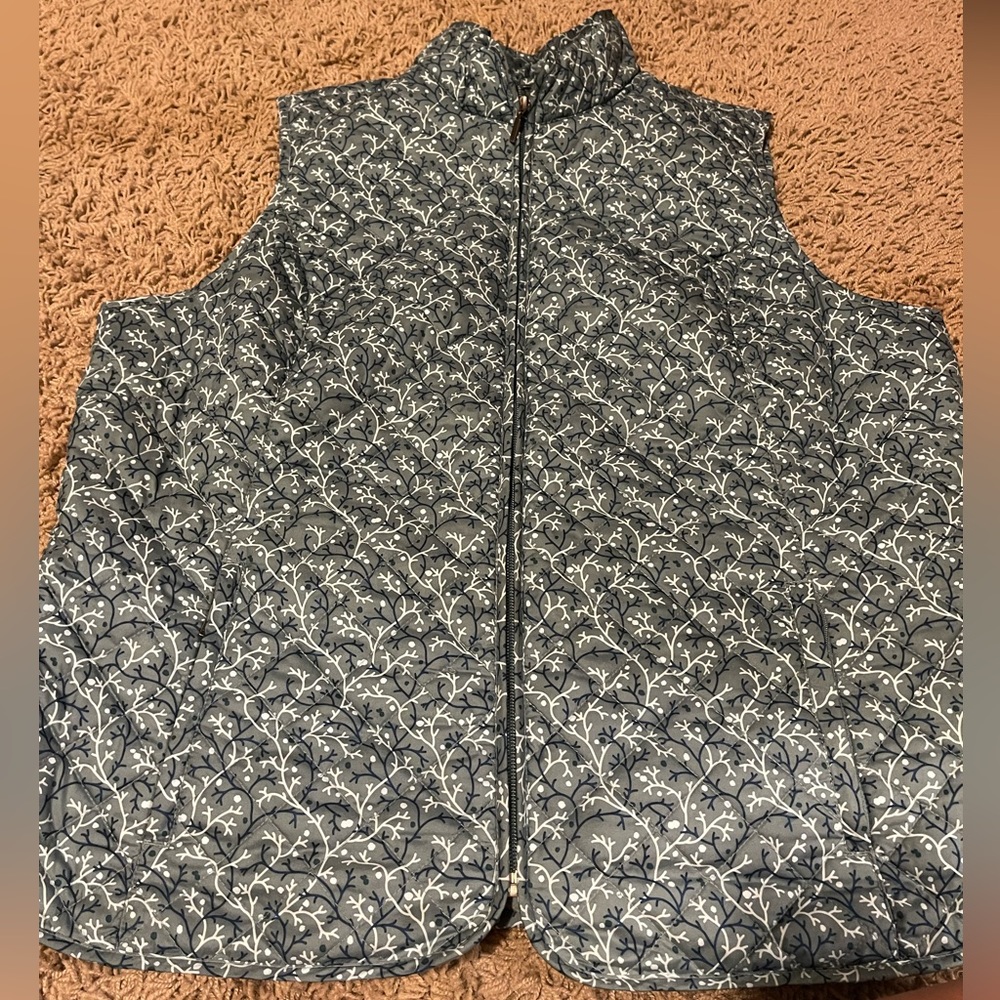 Eddie Bauer puffy vest, good used condition size XL